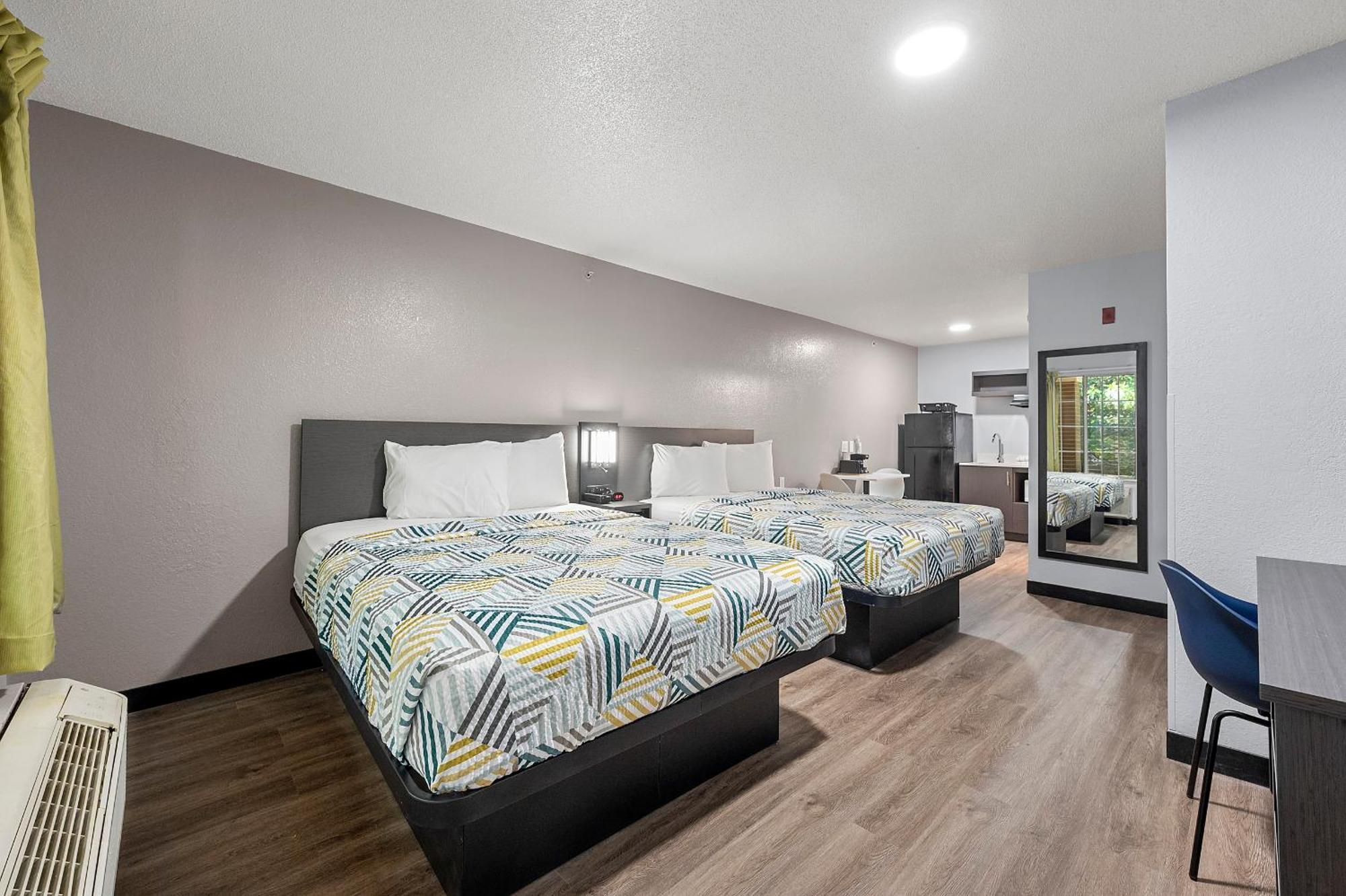 Hotel 6-roswell, Ga - Atlanta