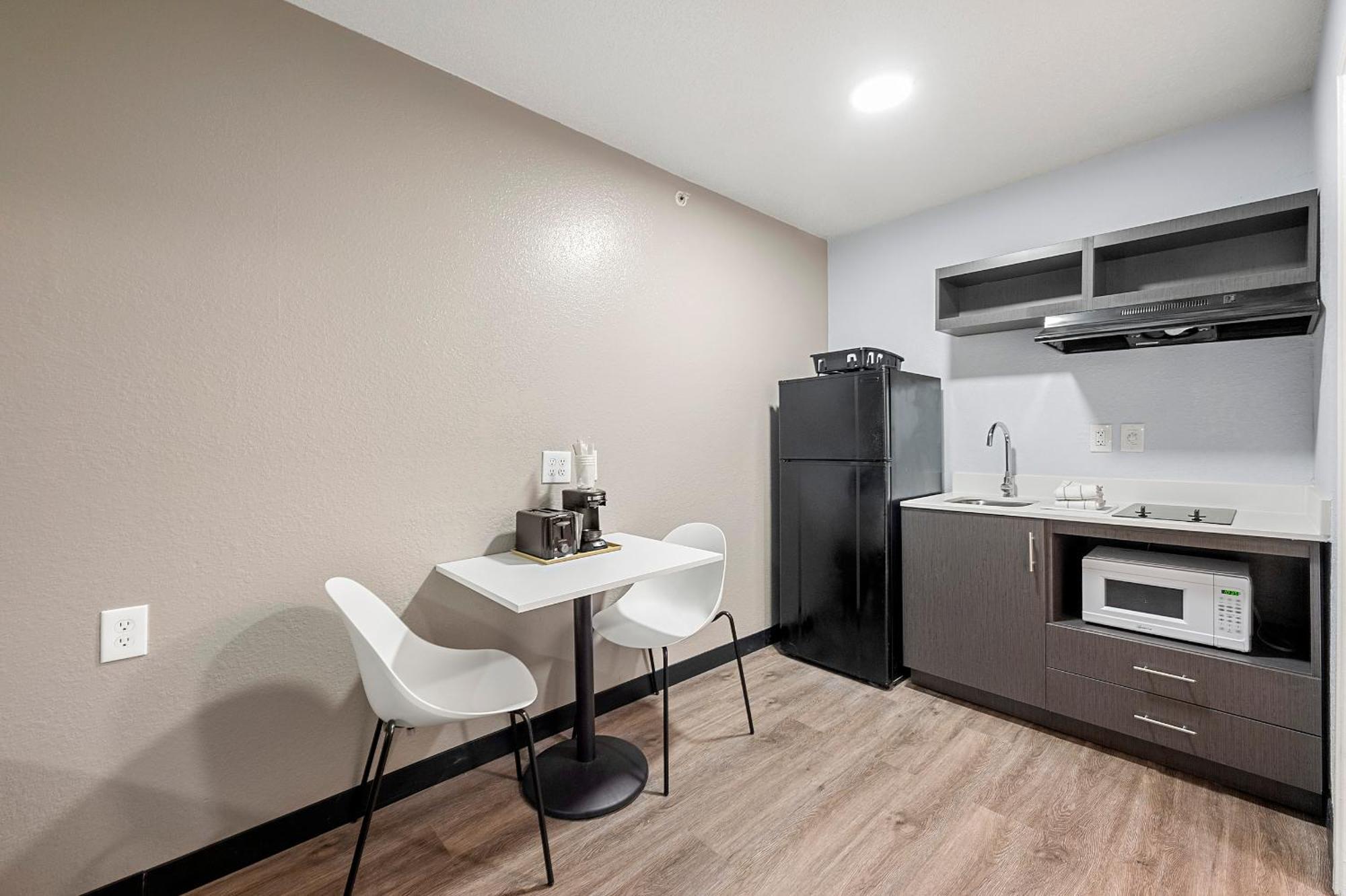 Hotel 6-roswell, Ga - Atlanta 2*
