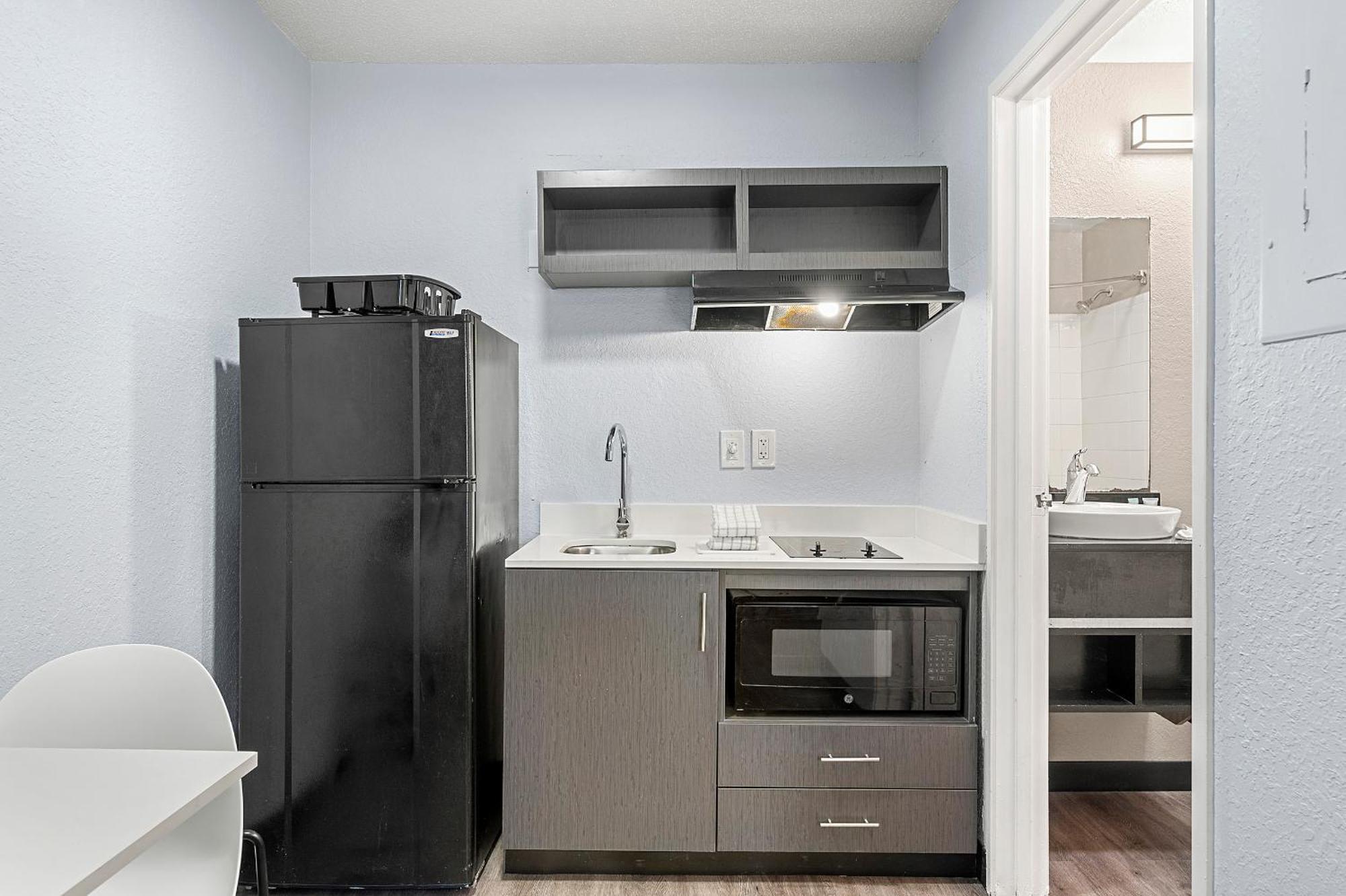Hotel 6-roswell, Ga - Atlanta